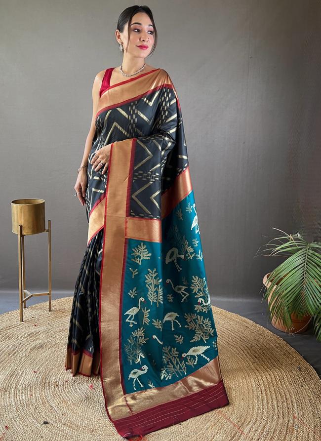 Pure Soft Silk Grey Traditional Wear Weaving Saree